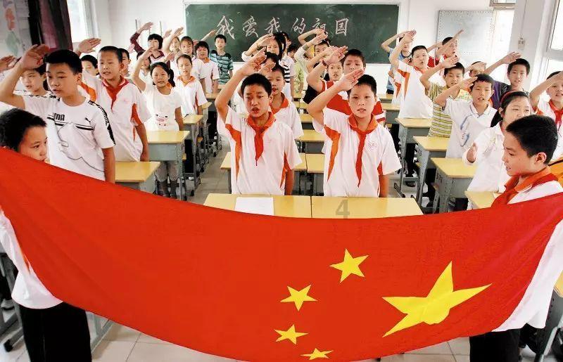 2009年他拿出6000万为员工买房子,2018年却众筹手术费,为何?